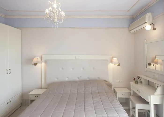 Tina\'S House